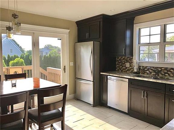 2nd image of 3106 Alton Dr