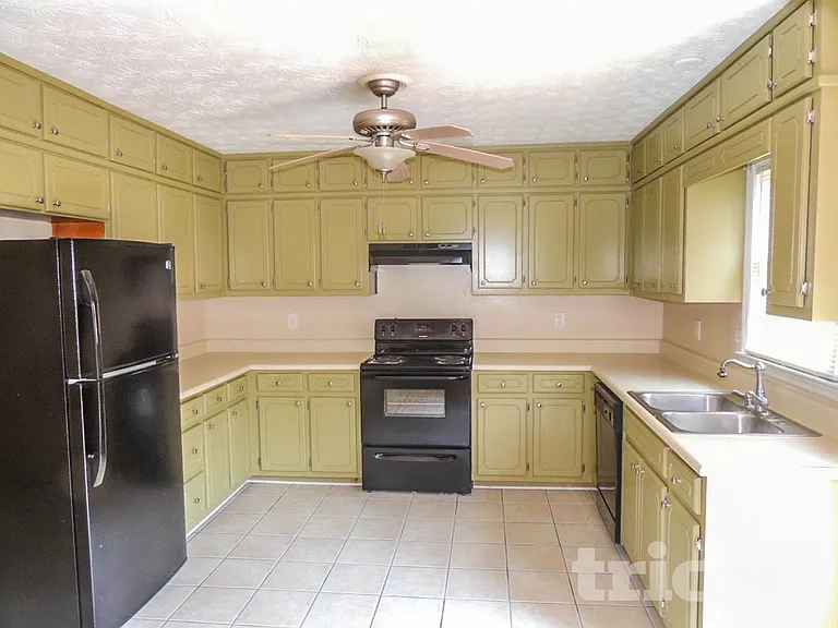 1102 Plantation Dr SE — Photo 7
