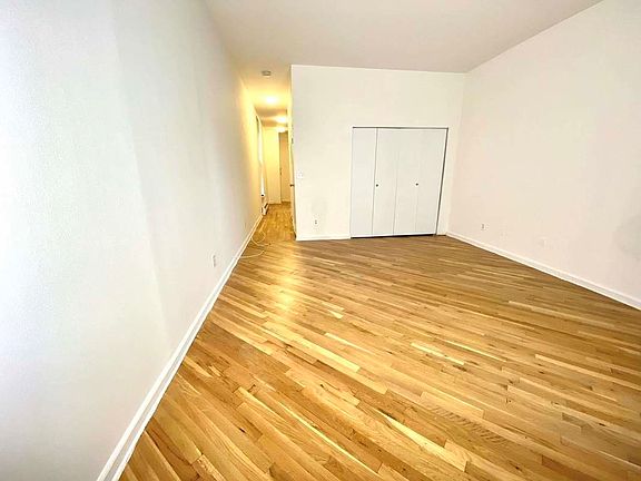 2nd image of 100 W 86th St #2A8