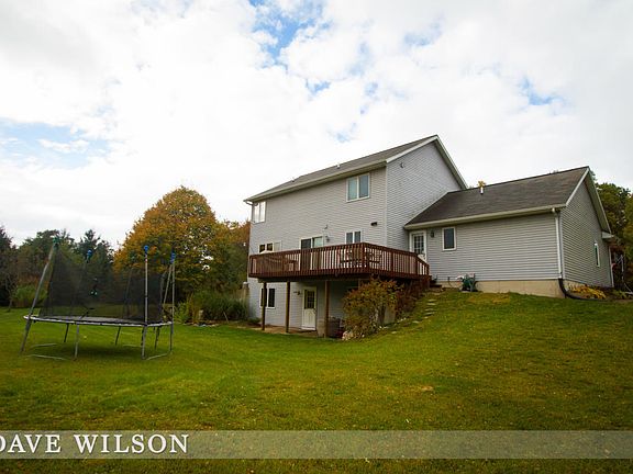 4th image of 7976 Hickory Dr NE