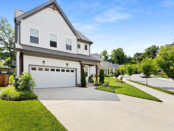 2nd image of 1375 Carrington Way