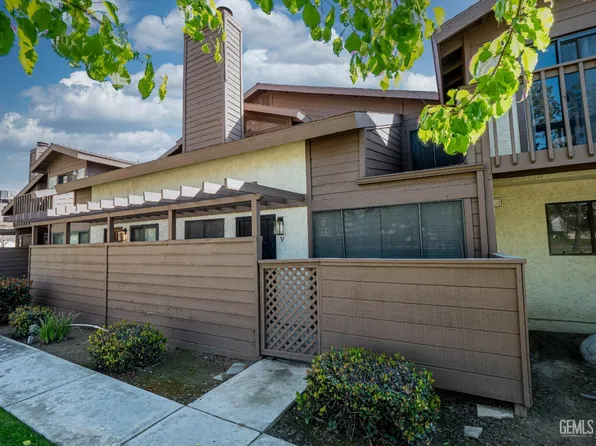 2316 Gosford Rd APT V, Bakersfield, CA 93309