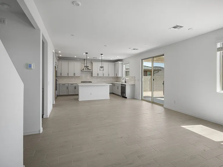 13415 W Eagle Feather Rd — Photo 8