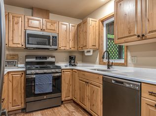 8589 Dr Pink Dr, Minocqua, WI 54548