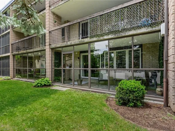 6 Shettleston Dr #102, Cambridge, ON N3H 5E7
