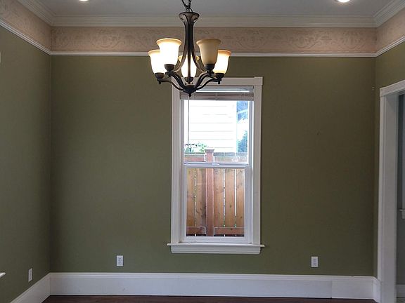 3rd image of 639 N Prospect St