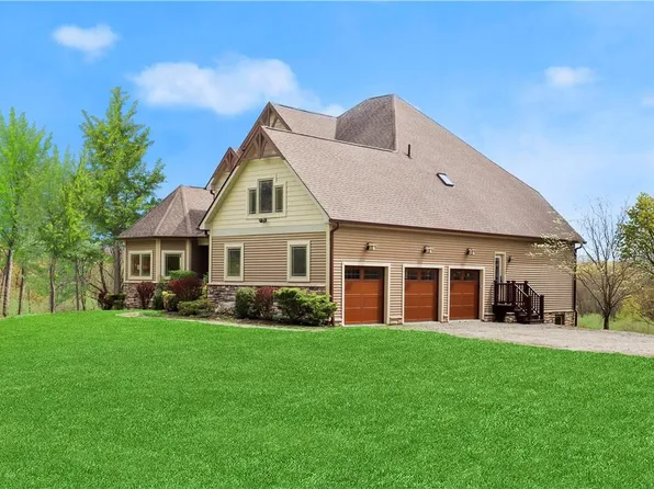 208 W Dover Road, Pawling, NY 12564