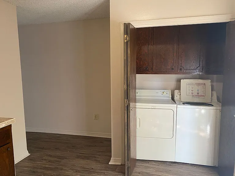 8865 Gsri Ave — Photo 10