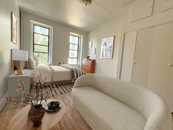 1490 1st Avenue image 1 of 6