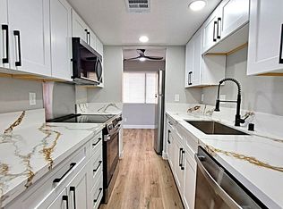 5394 Retablo Ave APT 3, Las Vegas, NV 89103