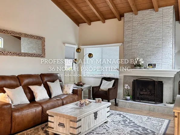 1101 Heather Ln, Pacific Grove, CA 93950