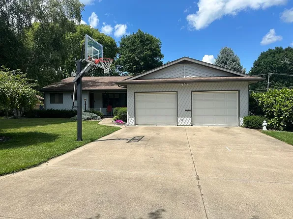 509 Meadow Ln, Morrison, IL 61270