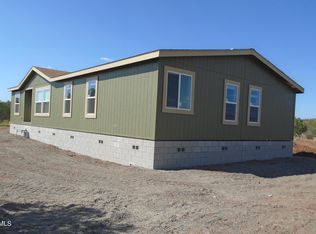 1833 Cumberland Rd, Ash Fork, AZ 86320