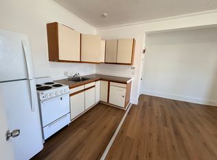 22 Knowlton St APT 1, Gardner, MA 01440