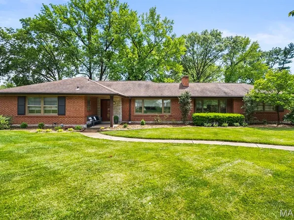 17 Ladue Ridge Rd, Saint Louis, MO 63124