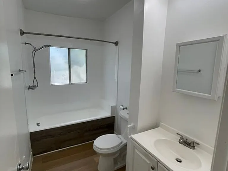 2229 Vineyard Ave — Photo 15