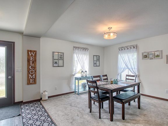 5th image of 750 Aspen Dr