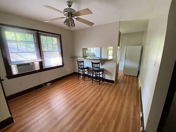4th image of 2109 Fulton Ave Unit 2