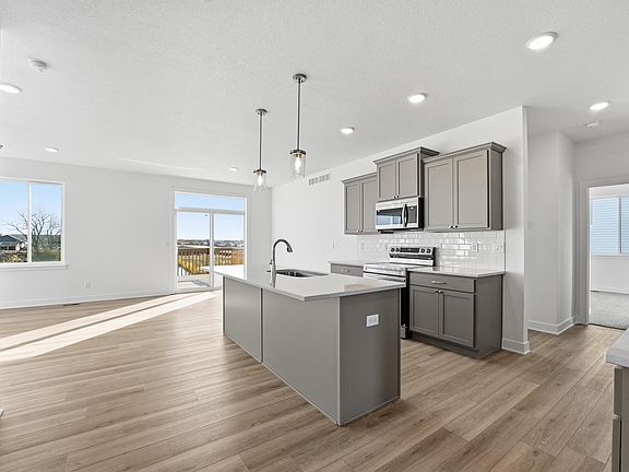 2nd image of 975 11th St