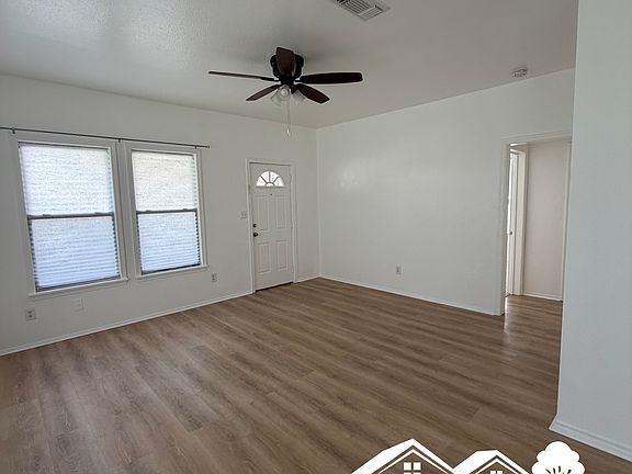 2nd image of 721 N Taylor St
