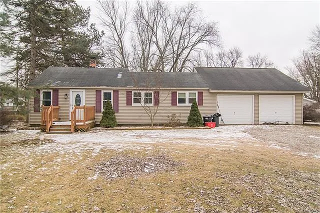 2838 Golfers Dr photo 1