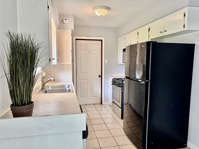 6803 Esther Dr — Photo 4