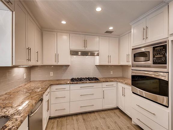 4th image of 3313 Knob Oak Dr