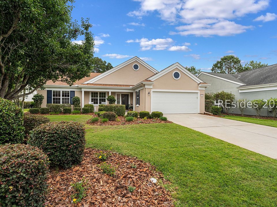 1st image of 32 Willow Brook Dr