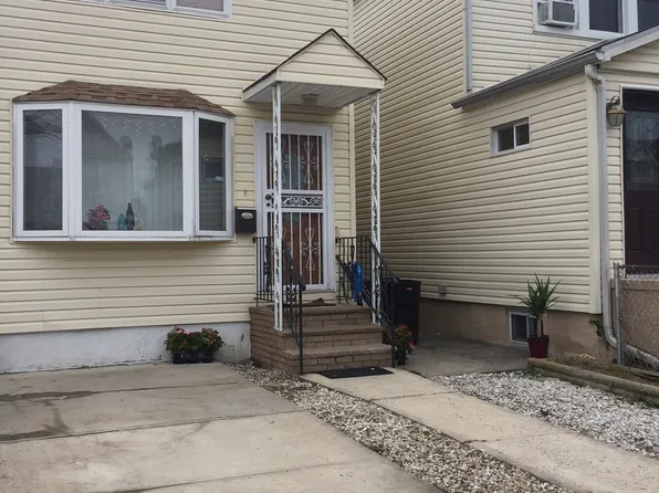10941 132nd St, South Ozone Park, NY 11420