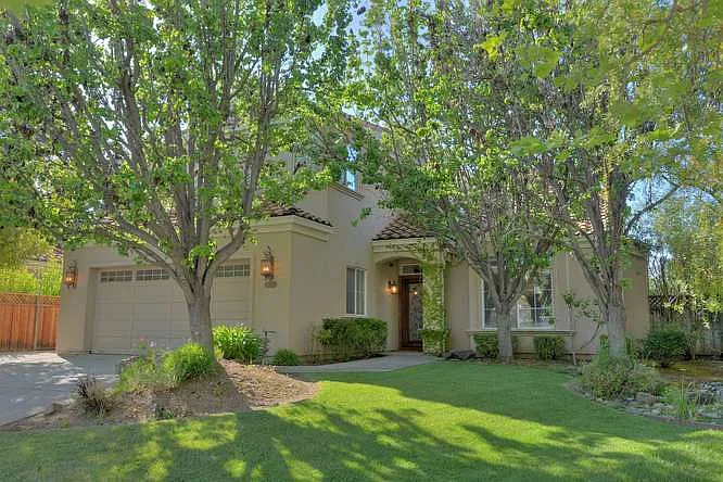 14792 Excaliber Dr photo 1