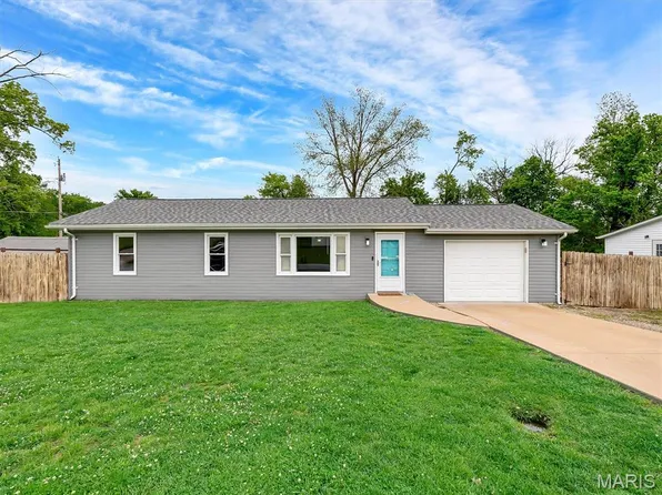 9302 Valley Ln, Pevely, MO 63070