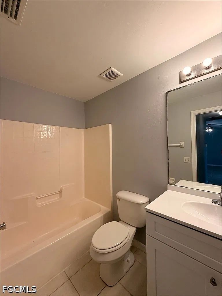 2 bed, 2.0 bath, 1109 sqft, $1,295 — Photo 3
