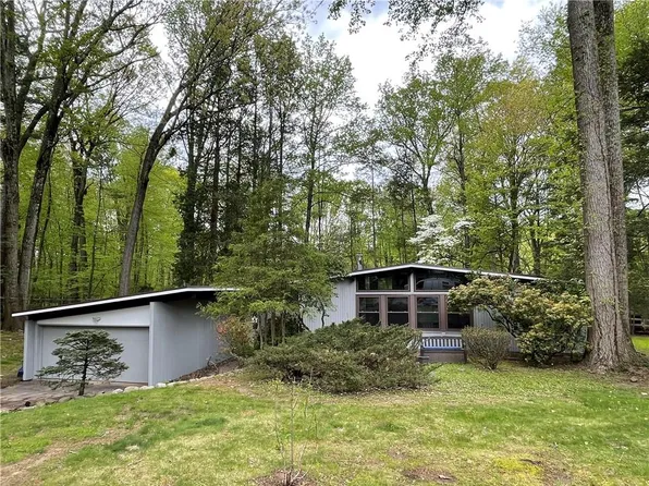 37 Ross Avenue, Chestnut Ridge, NY 10977
