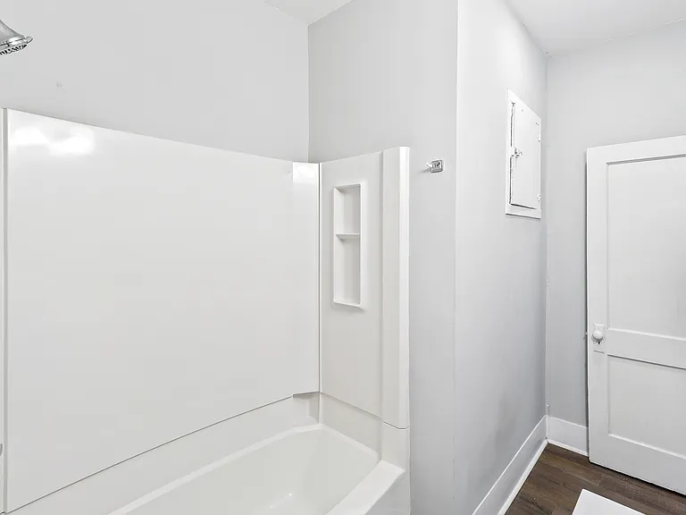 2522 Wilson Ave — Photo 6