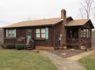 1455 Gordon Rd, PINNACLE, NC 27043