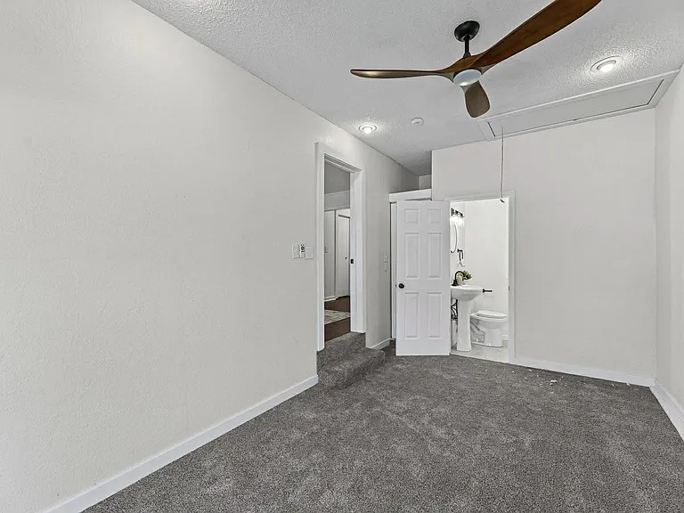 5631 Parkview Ave — Photo 19
