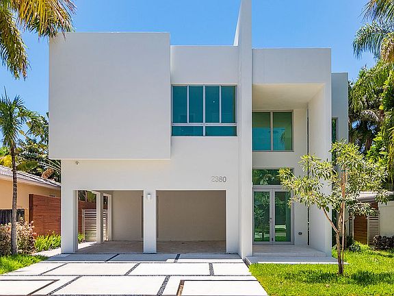 2nd image of 2380 Tequesta Ln