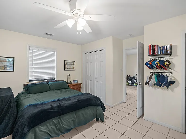 527 Red Oak Rd — Photo 37
