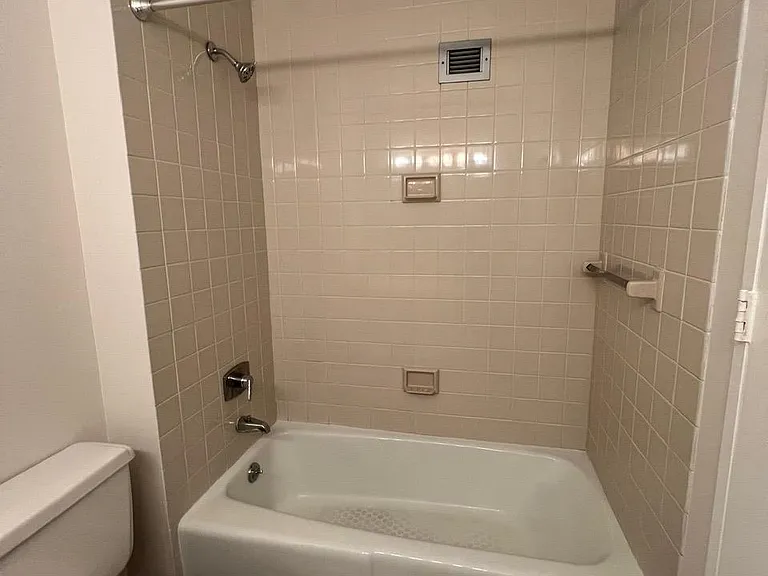 7002 Boulevard East #14B — Photo 14