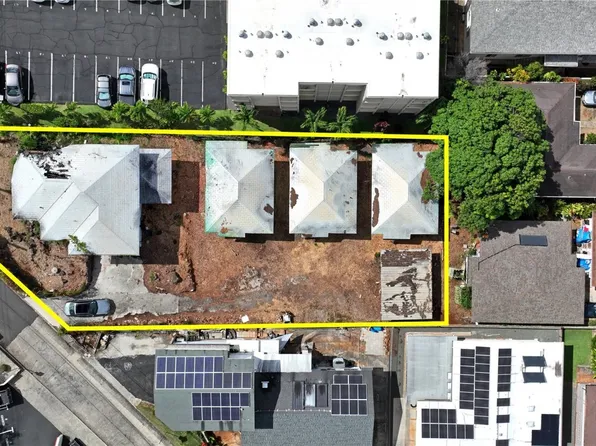3555 Keanu St, Honolulu, HI 96816