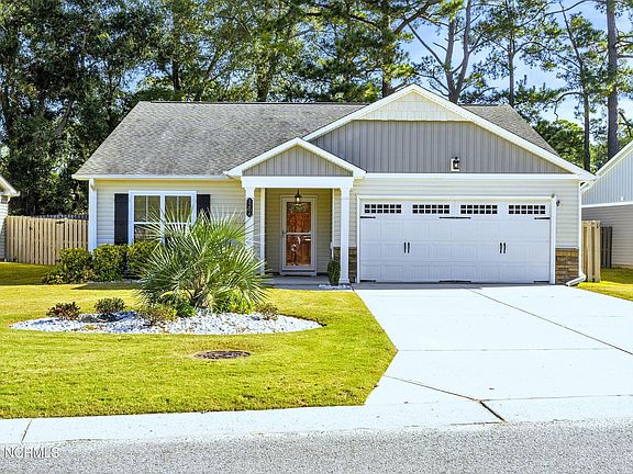 2nd image of 1286 Clancy Drive NE