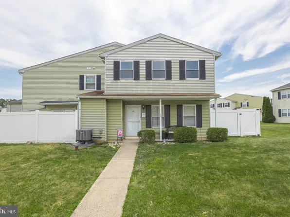 88 Reliance Sq, Telford, PA 18969