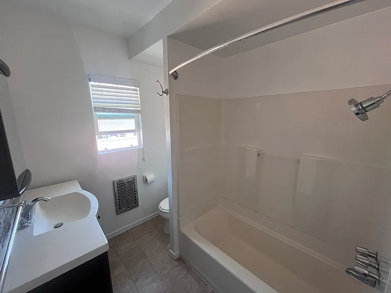 2129 N Gower St #8 — Photo 10