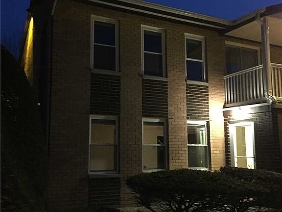 3rd image of 157 Artist Lake Dr