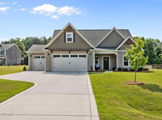521 Abbey Rd, Carthage, NC 28327