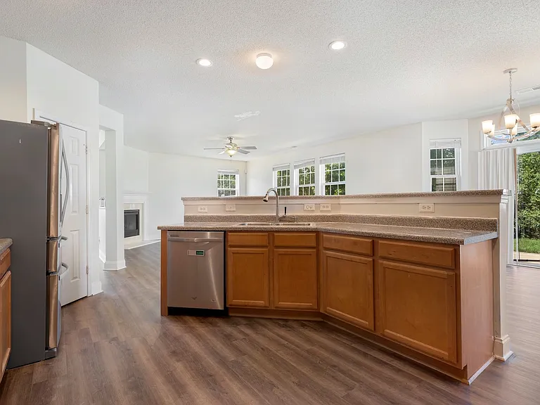 8843 Elizabeth Bennet Pl — Photo 12