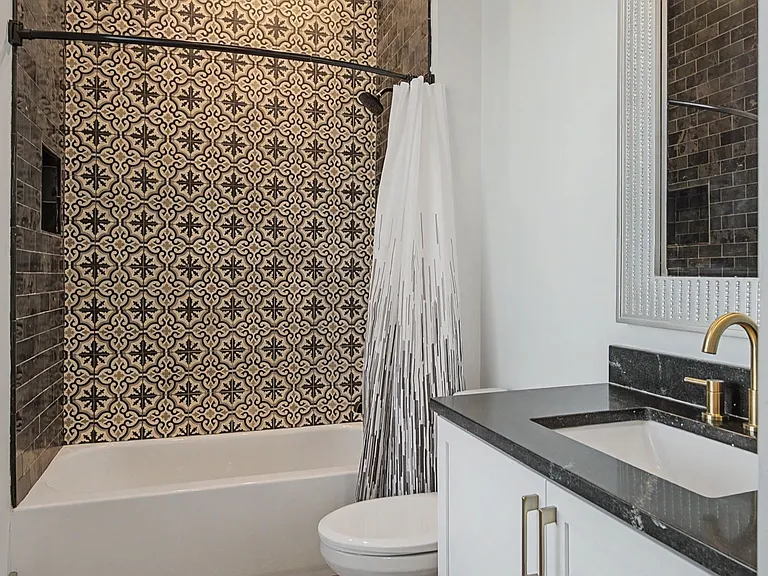 2206B White Ave — Photo 11
