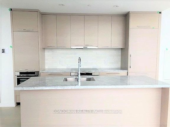 4th image of 488 University Ave #4316