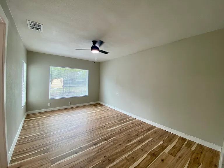 431 Tutt Ave — Photo 24