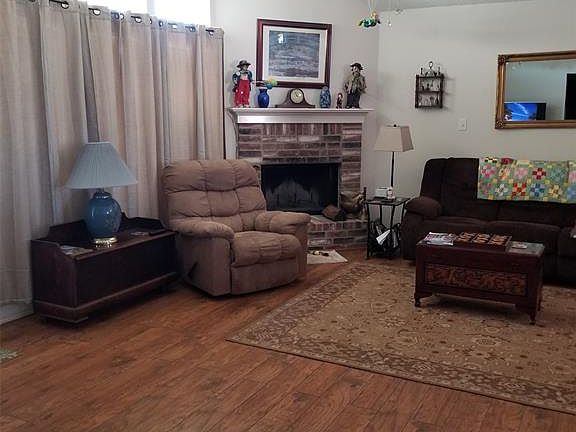 5th image of 128 Kings Court Dr